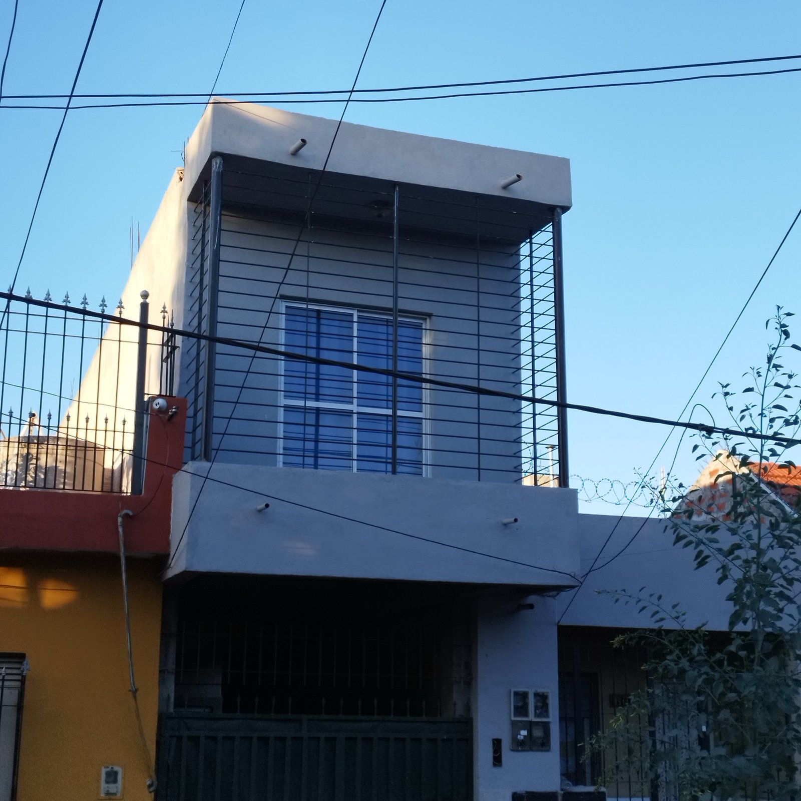 DEPARTAMENTO A MTS DE 844