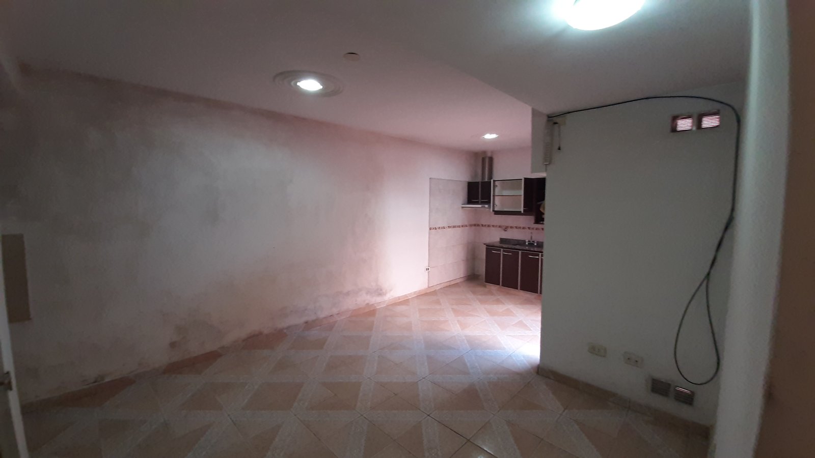 DEPARTAMENTO CENTRICO CON 2 HABITACIONES