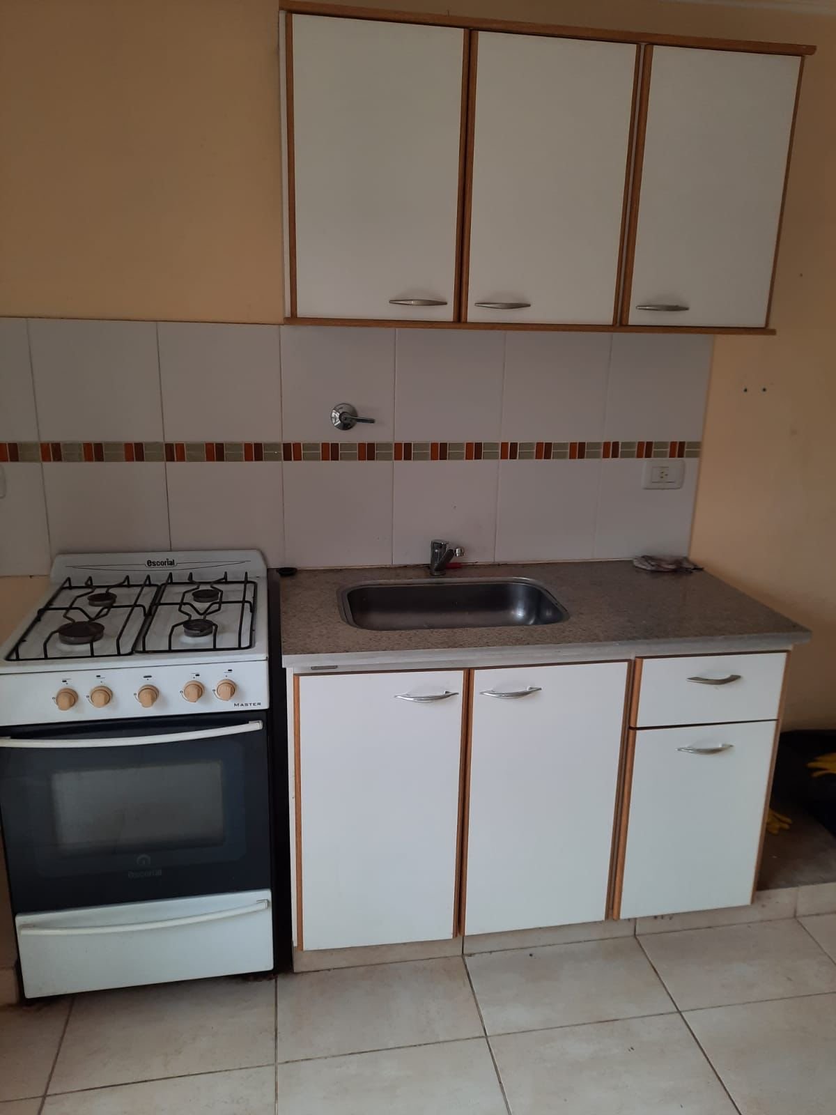 DUPLEX sobre Hacha al 300 en Quilmes Oeste