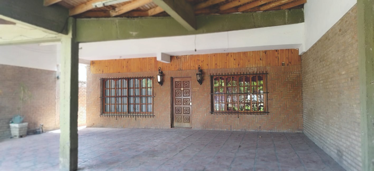 AMPLIA CASA en 836 al 2300